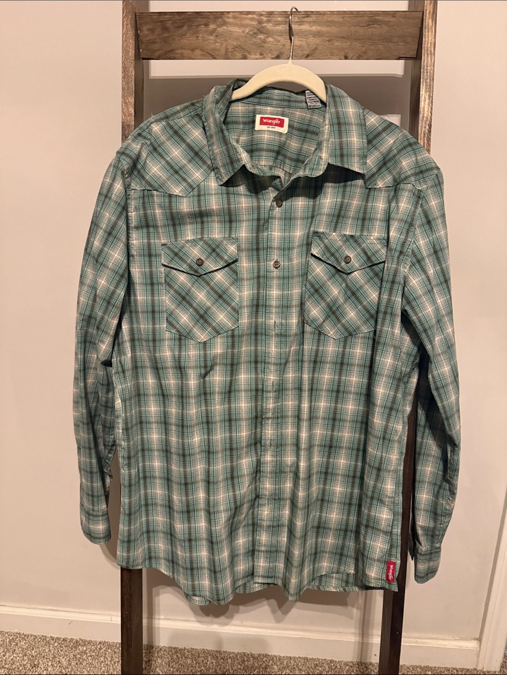 Wrangler Teal Plaid Long-Sleeve Button-Down Shirt